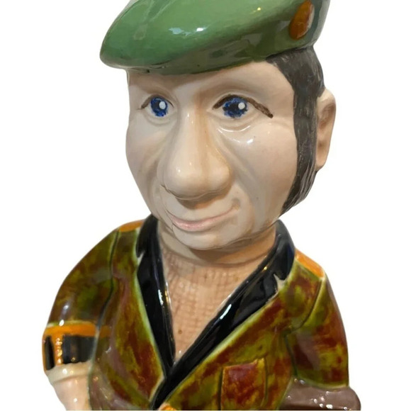 Vintage *Rare* Alberta Scotch  Liquor Decanter Signed, 1982 - Picture 3 of 17